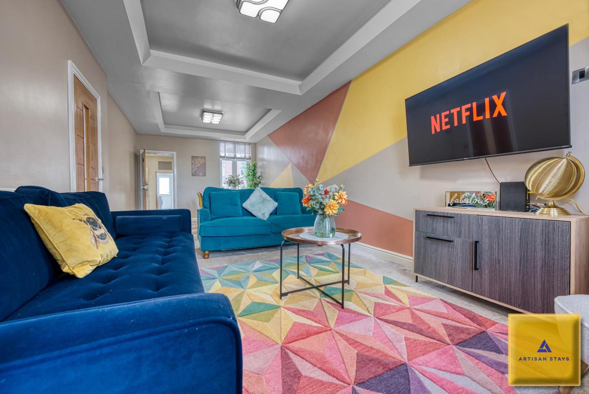 4 Bedroom, 6 Beds, 3 Bathrooms, Near Nec & Birmingham Airport, Business, Contractor And Family Friendly, Free Wi-Fi, Free Parking Ковънтри Екстериор снимка