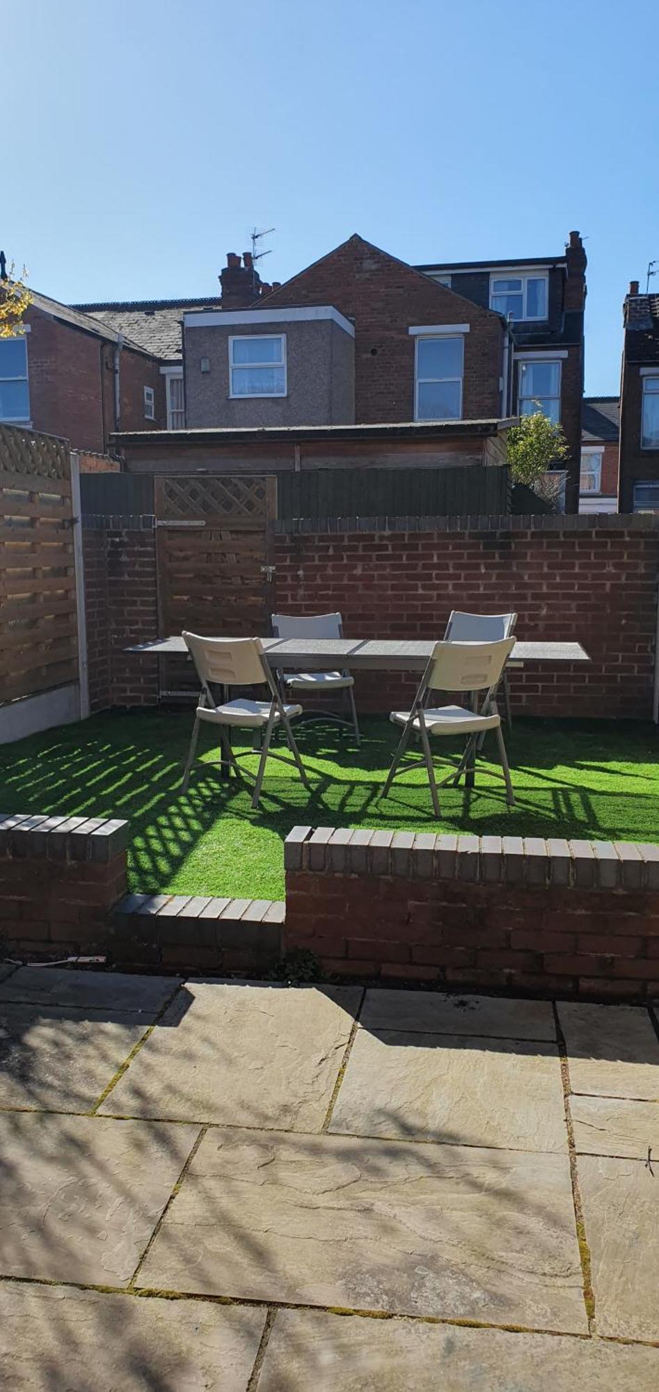 4 Bedroom, 6 Beds, 3 Bathrooms, Near Nec & Birmingham Airport, Business, Contractor And Family Friendly, Free Wi-Fi, Free Parking Ковънтри Екстериор снимка